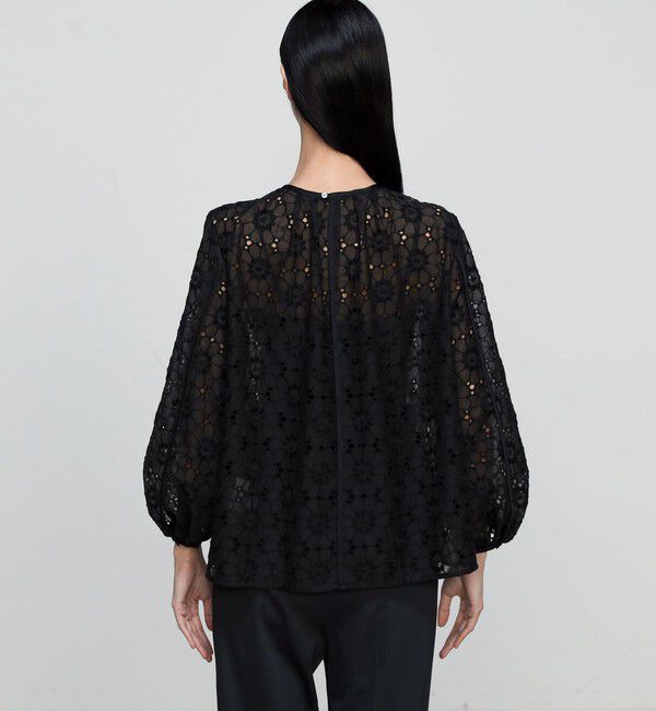 Ballsey「エンブロイダリーオーガンザ クルーネックブラウス」|シャツ・ブラウス|