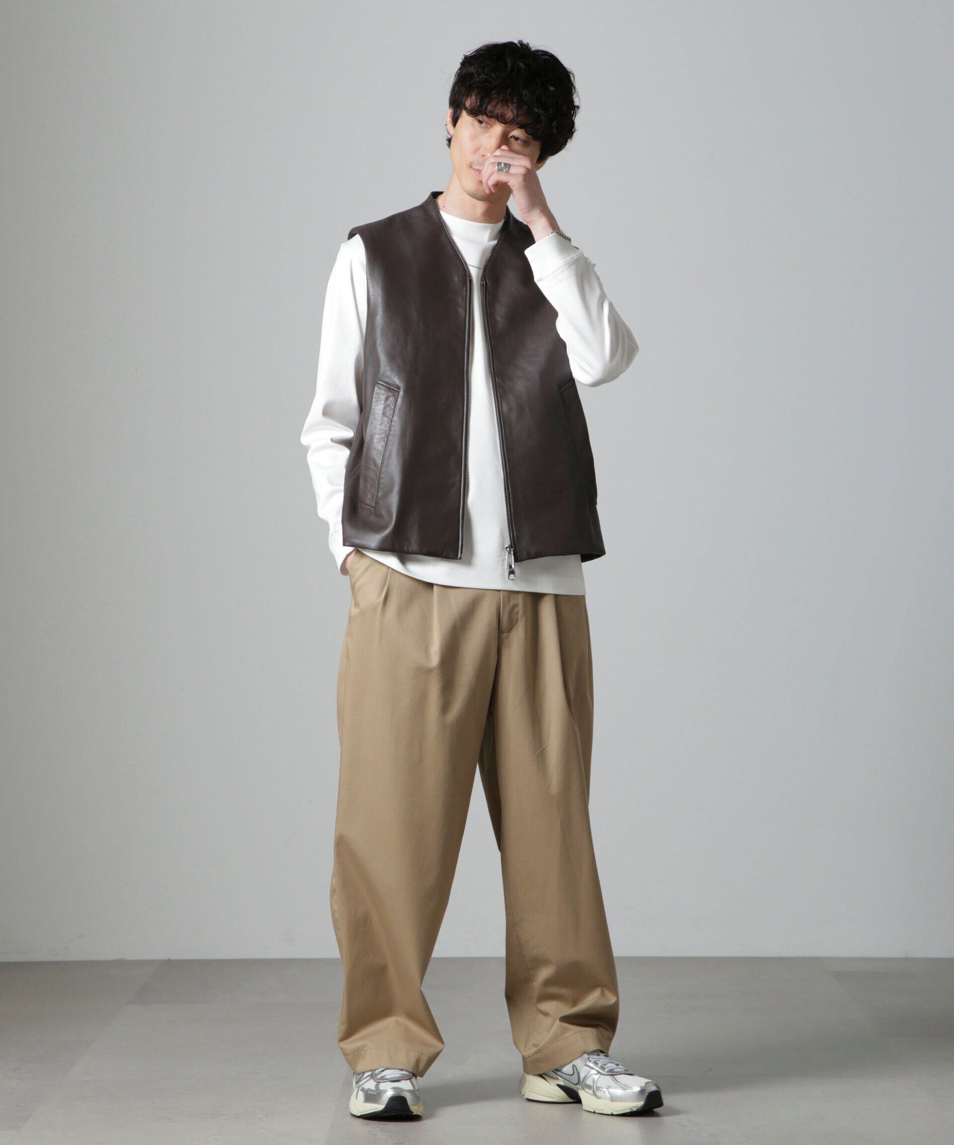 nano･universe「Lamb nappa ジップレザージレ」|ダウンベスト・ベスト|