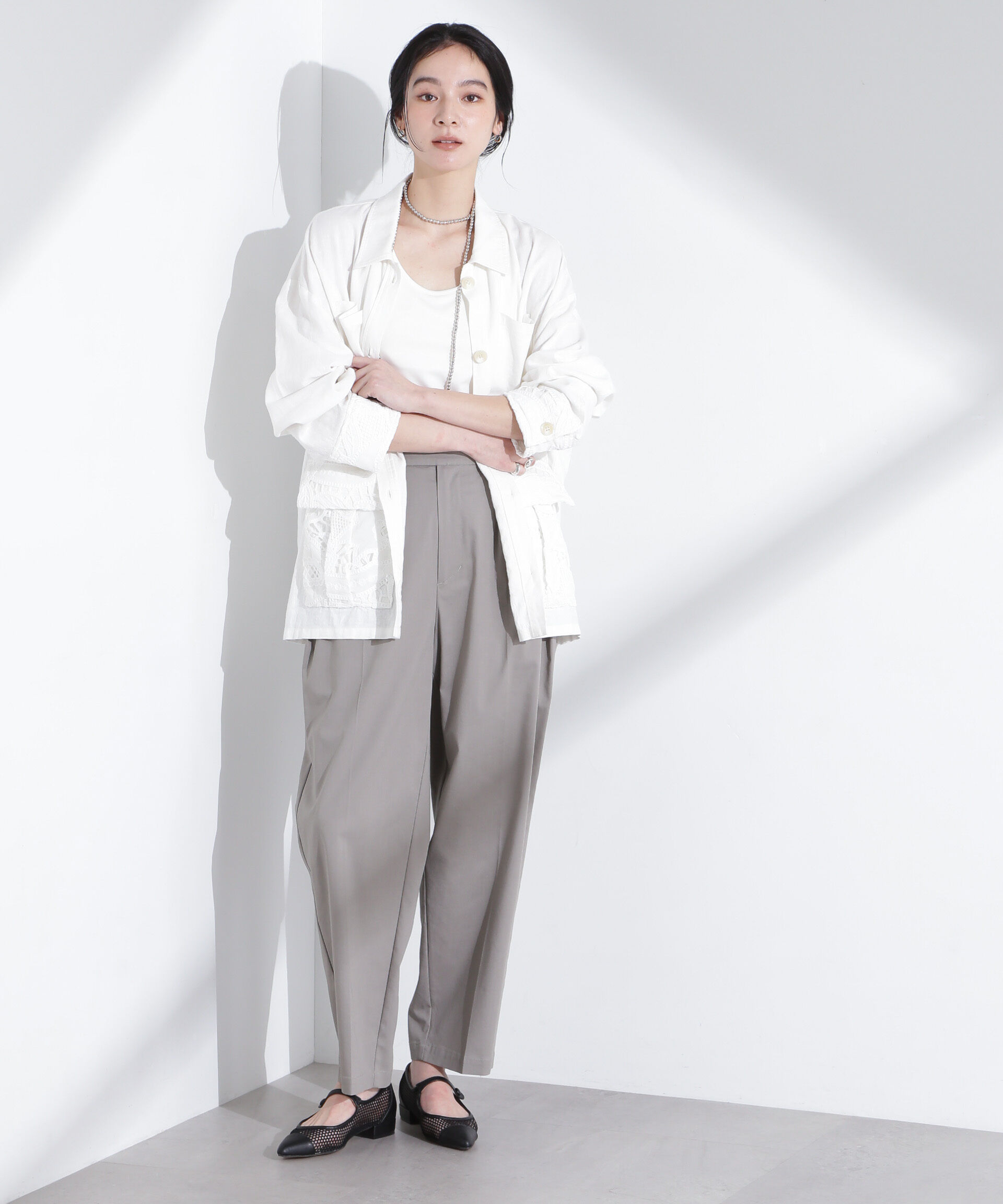 nano･universe「リネンストレッチタックコクーンパンツ」|チノ|