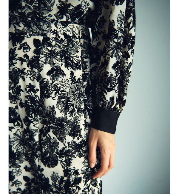 GRACE CONTINENTAL「フラワーフロッキープリントトップ」|シャツ・ブラウス|