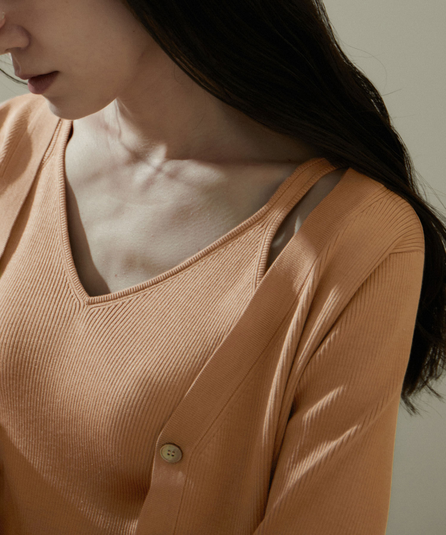 SALON adam et rope'「ウォッシャブルシルククロップドVネックカーディガン」|カーディガン|