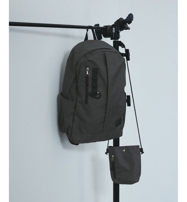 SALON adam et rope'「【WEB限定】[ショルダーバッグ付き・ユニセックスで使える・軽量・A4対応・大容量]バッグパック 4」|リュック|グレー