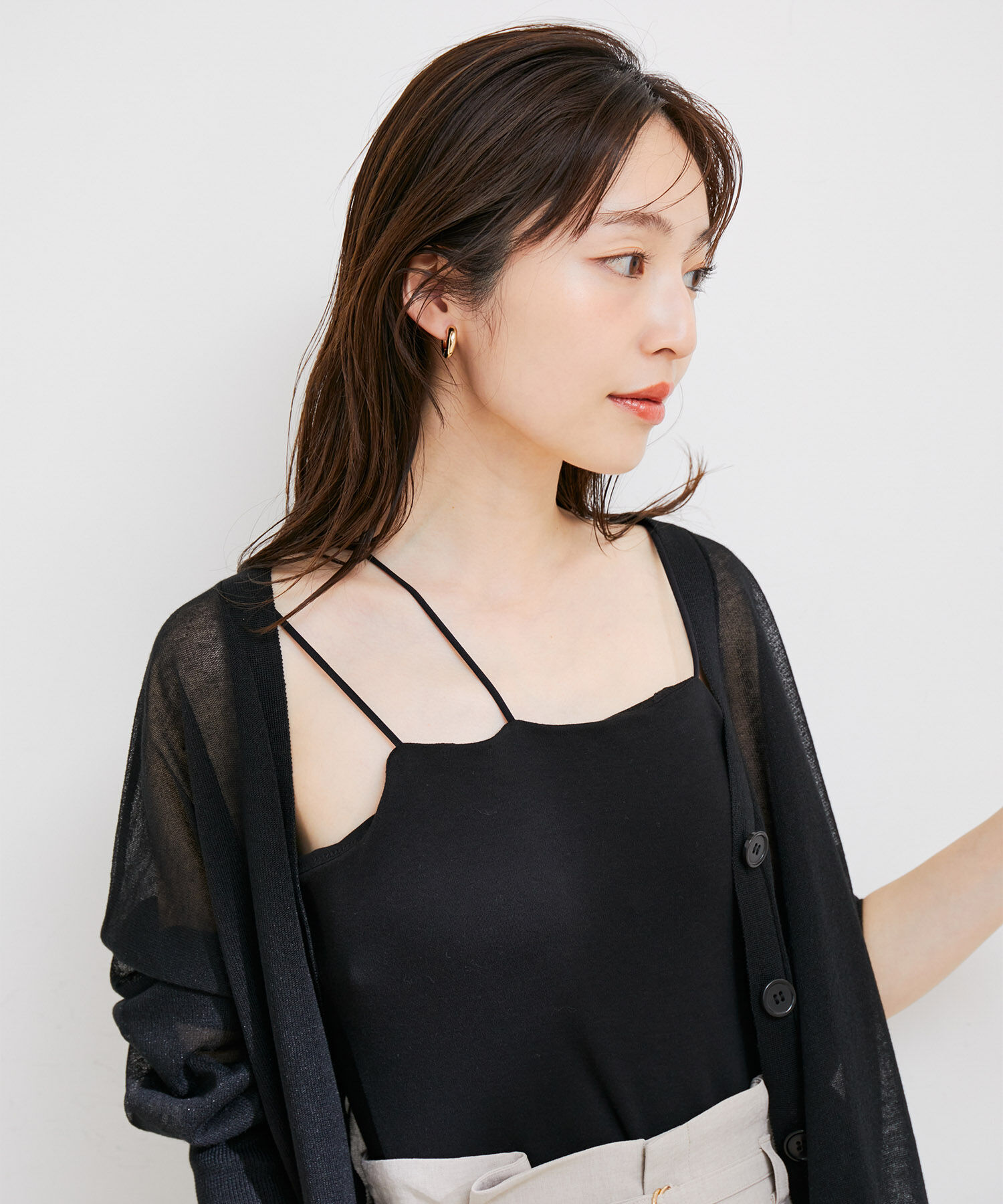 VIS「【洗える】アシンメトリークロスストラップキャミソール」|キャミソール|