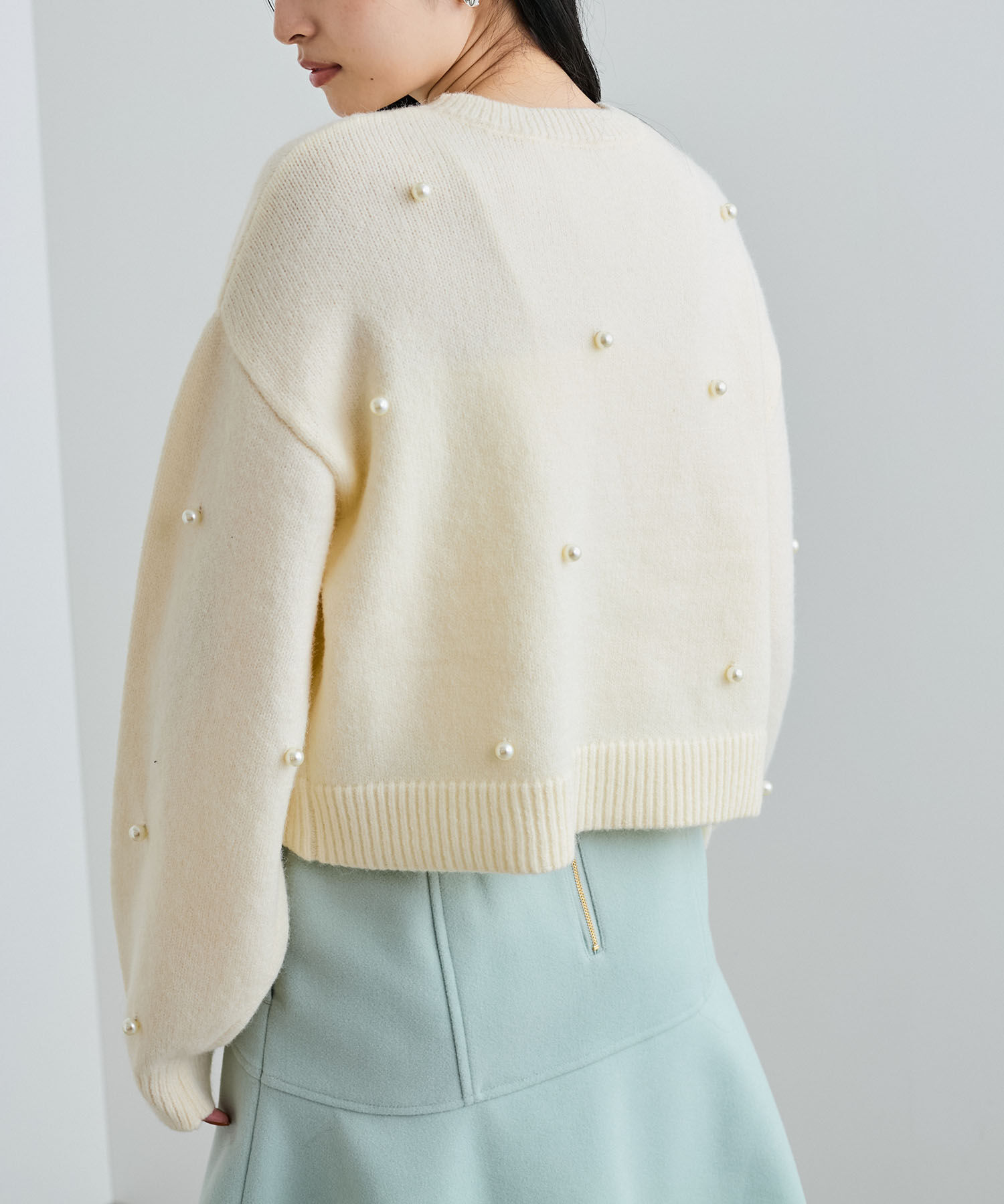 VIS「【WEB/ルミネ店限定】パールボタンニットプルオーバー」|ニット・セーター|