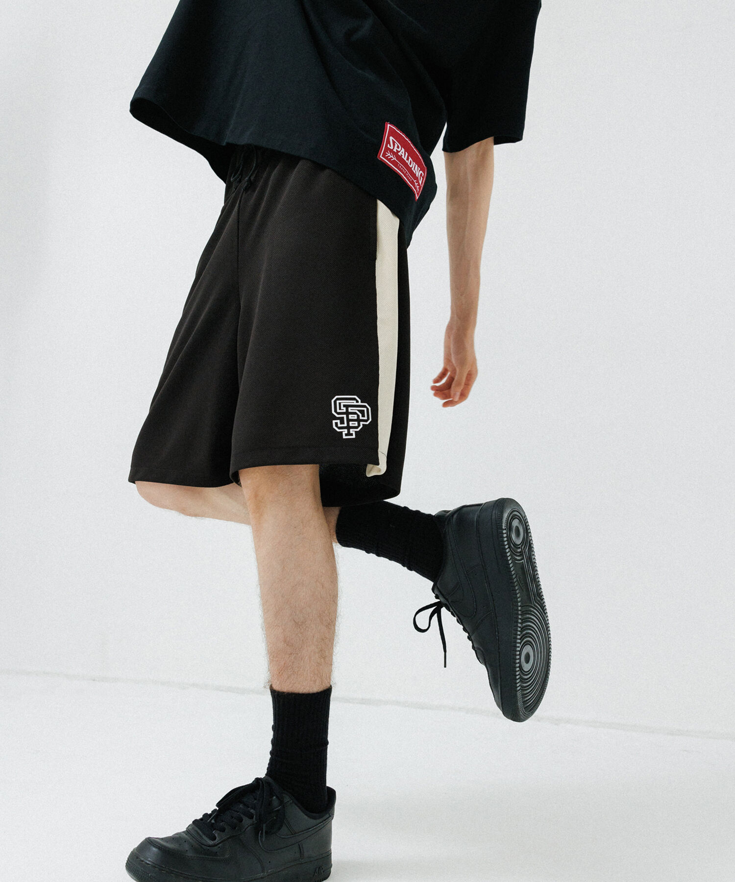 ADAM ET ROPE'「《別注》【SPALDING/スポルディング】BASKETBALL SHORTS / UNISEX」|その他|ブラック(01)