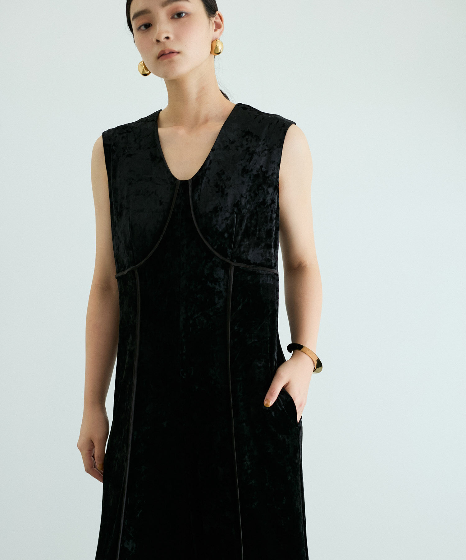 ADAM ET ROPE'「ベロアロンパース」|オールインワン|ブラック(01)