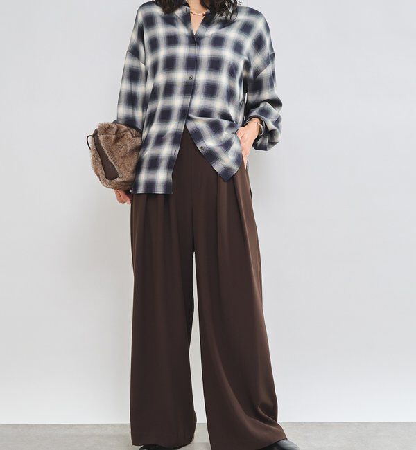  「【ウォッシャブル】【シーズンレスで使える】タックワイドスラックス」|チノ|