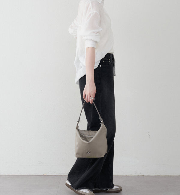  「クラウズナイロンシンプルショルダーバッグ」|ショルダー・メッセンジャー|