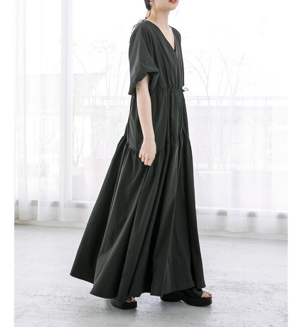  「【3サイズ展開】ドロストギャザーワンピース」|ワンピース|ブラック