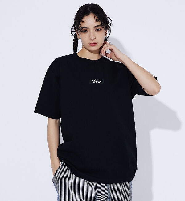 ABAHOUSE「【NANGA/ナンガ】ECO HYBRID MT LOGOT/フロントBOXロゴ」|Tシャツ・カットソー|ブラック