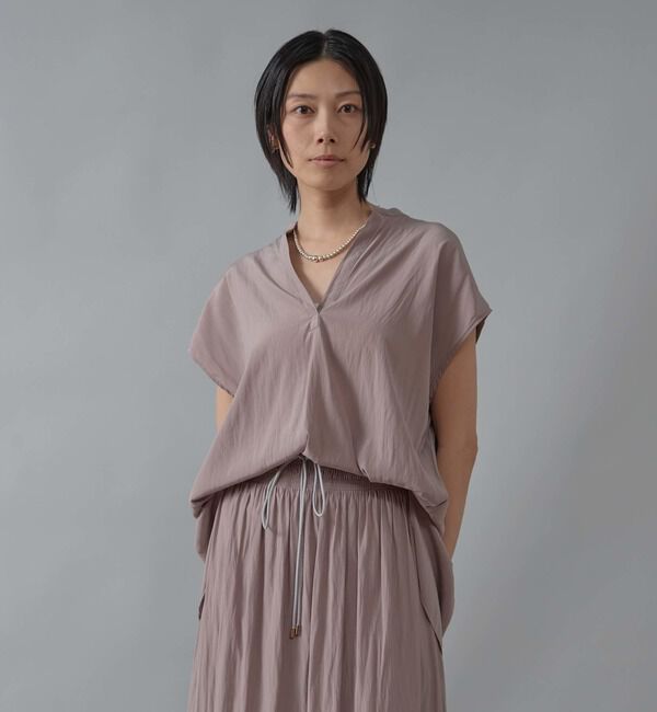 Liesse「バックギャザーブラウス」|シャツ・ブラウス|グレージュ