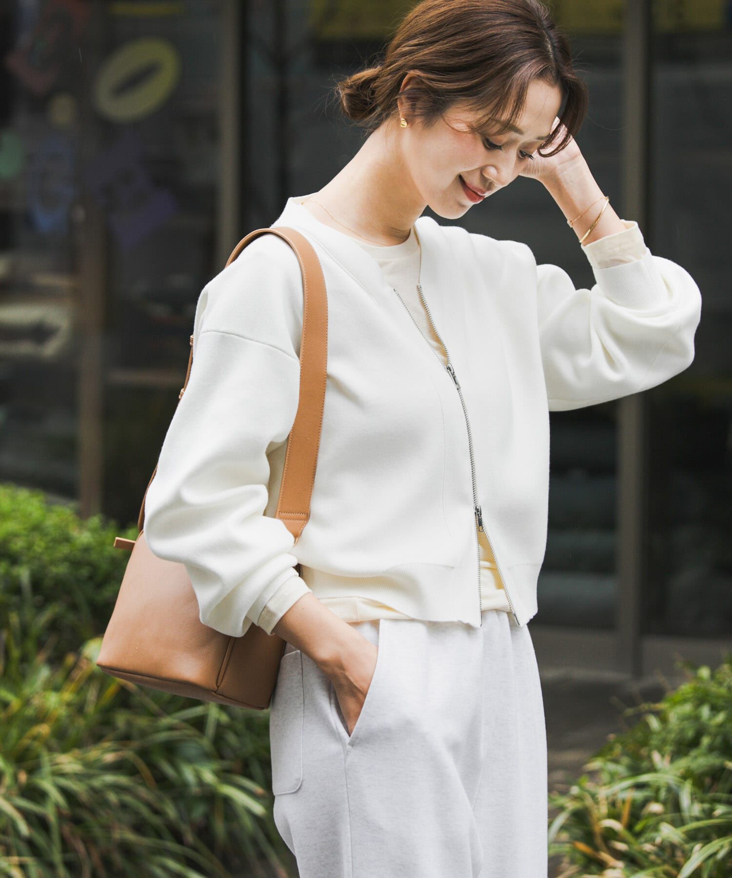 URBAN RESEARCH DOORS「『UR TECH Renew Knit』VネックZIPカーディガン」|カーディガン|