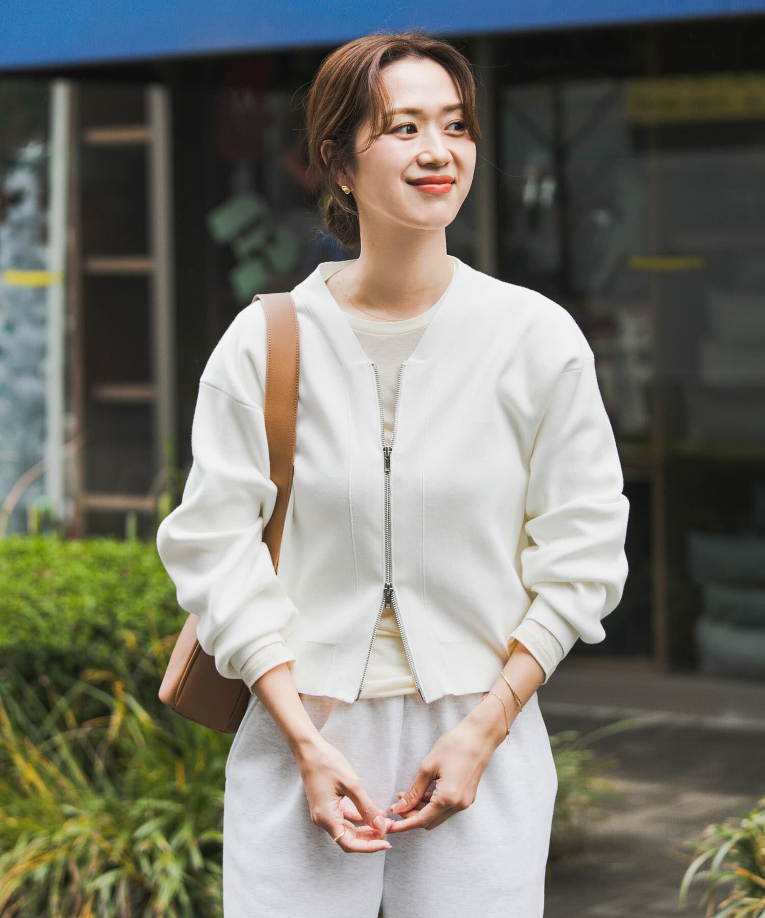 URBAN RESEARCH DOORS「『UR TECH Renew Knit』VネックZIPカーディガン」|カーディガン|