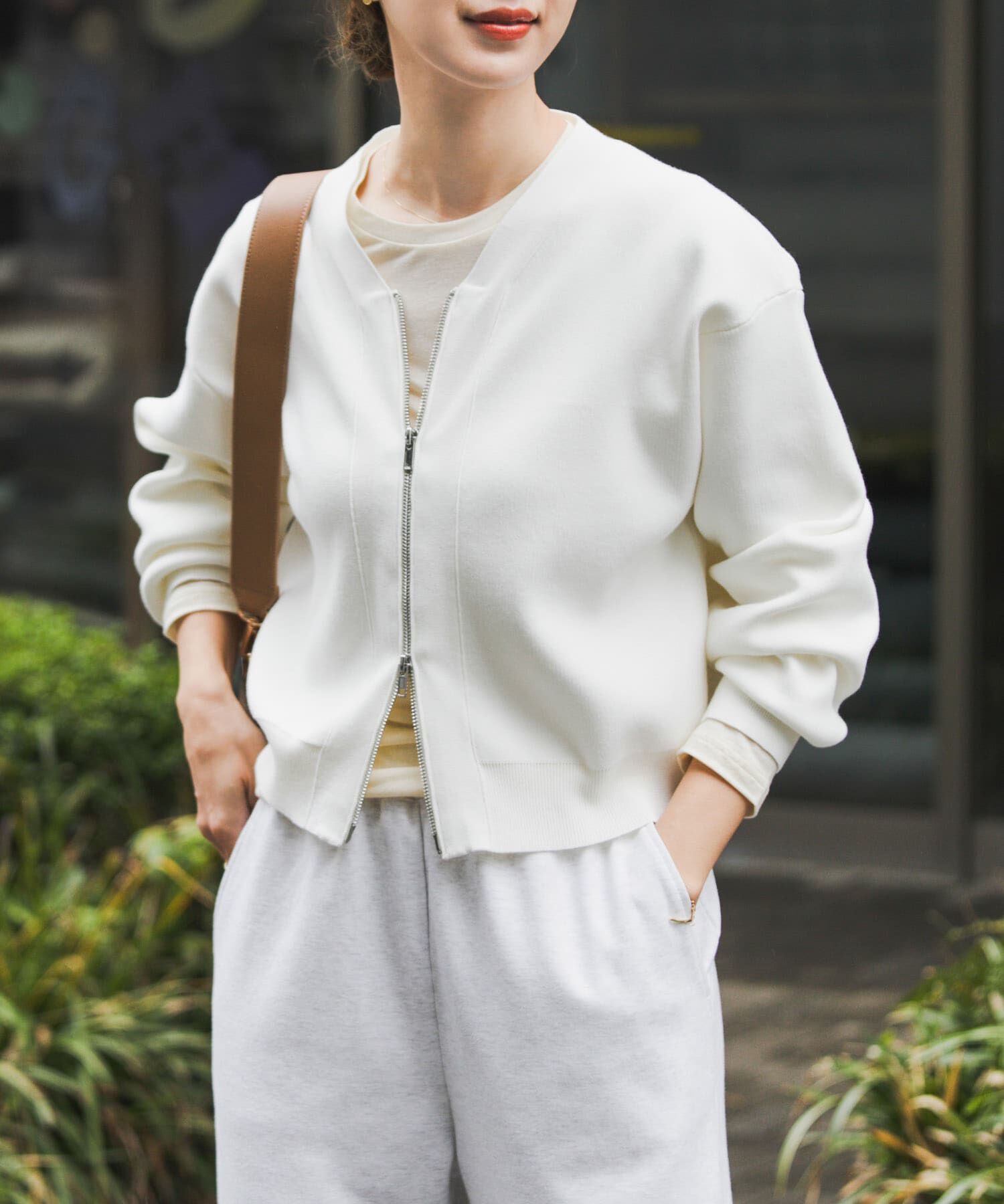 URBAN RESEARCH DOORS「『UR TECH Renew Knit』VネックZIPカーディガン」|カーディガン|