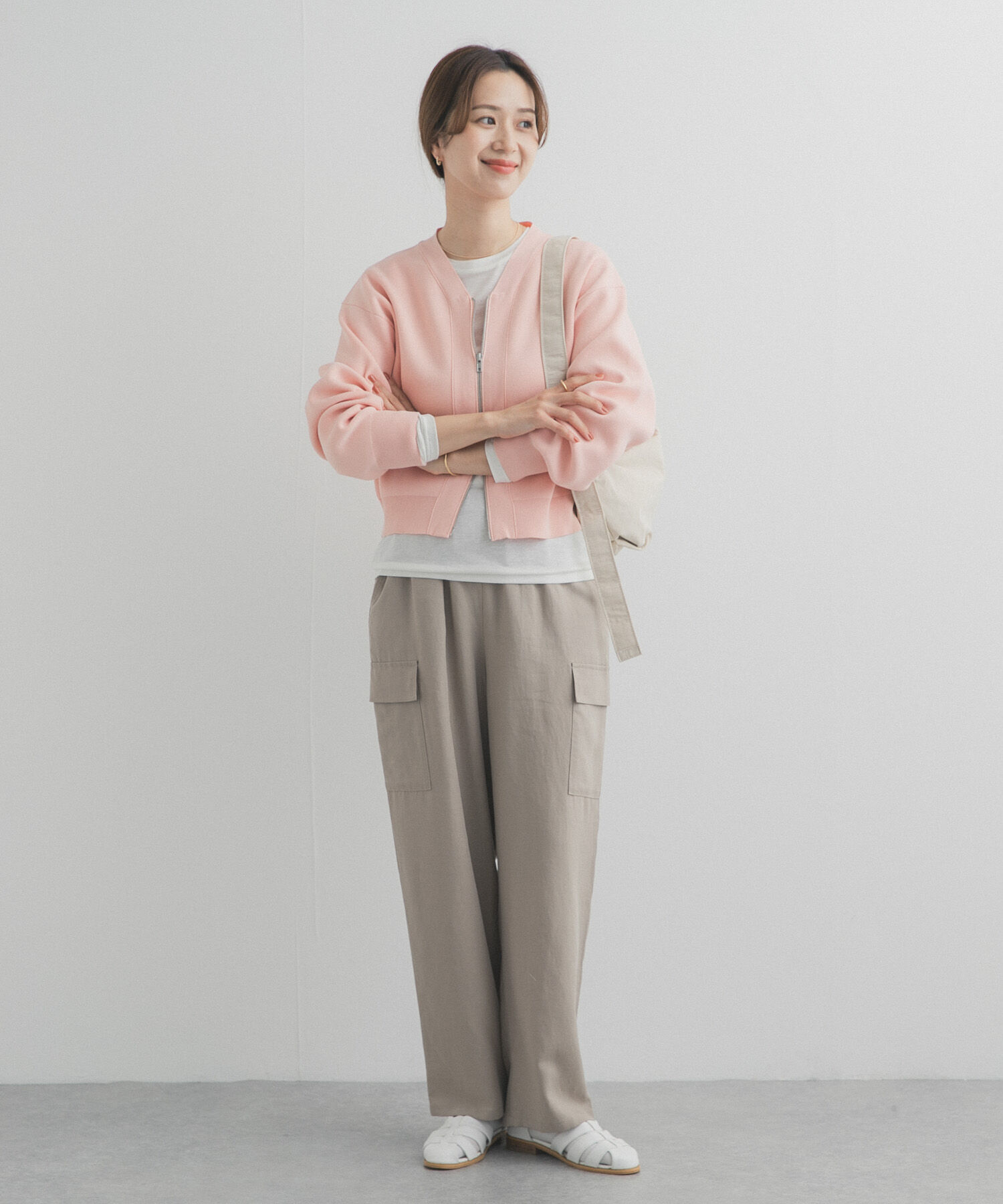 URBAN RESEARCH DOORS「『UR TECH Renew Knit』VネックZIPカーディガン」|カーディガン|