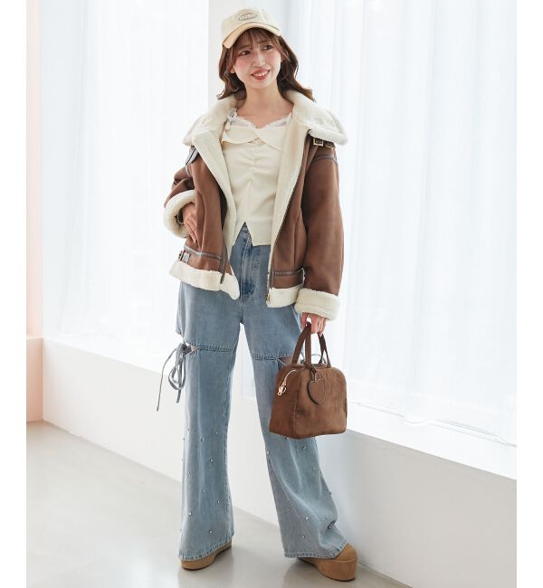 MAJESTICLEGON「サイドスリットビジューデニムパンツ」|デニム|サックス