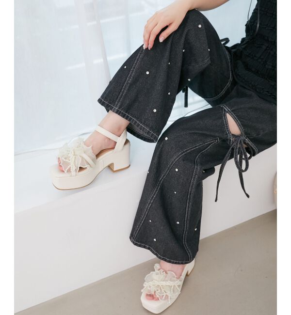 MAJESTICLEGON「サイドスリットビジューデニムパンツ」|デニム|