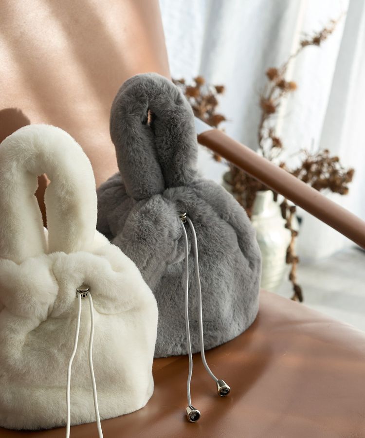 earth music&ecology「アーチハンドルファーバッグ」|ショルダー・メッセンジャー|Gray