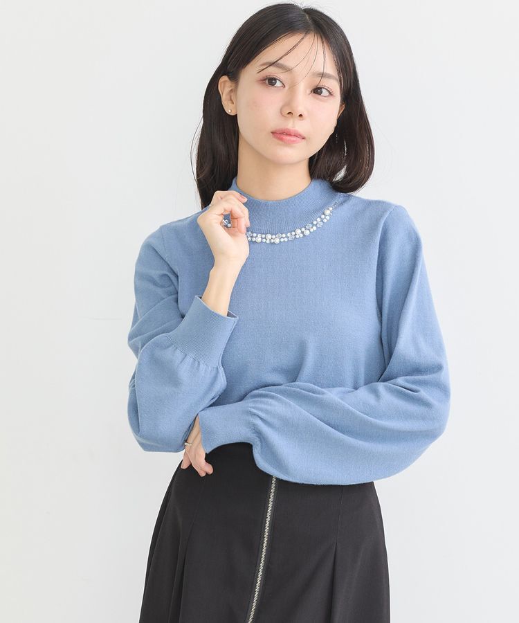 earth music&ecology「パール&ビジューハイネックプルオーバー」|ニット・セーター|