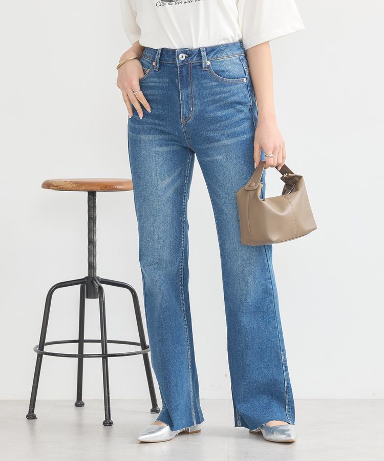 earth music&ecology「セルフカットフレアデニムパンツ」|デニム|