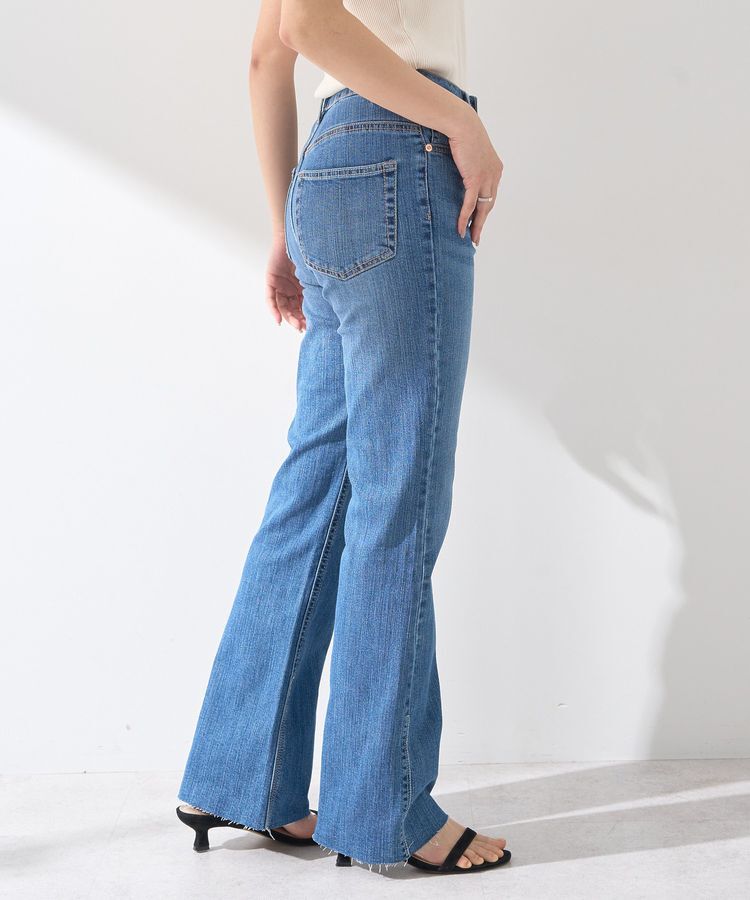 earth music&ecology「セルフカットフレアデニムパンツ」|デニム|