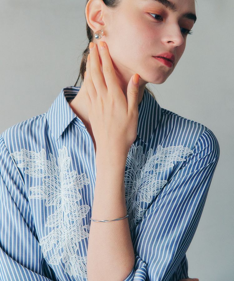 YECCA VECCA「ツイストバングル」|ブレスレット・バングル|