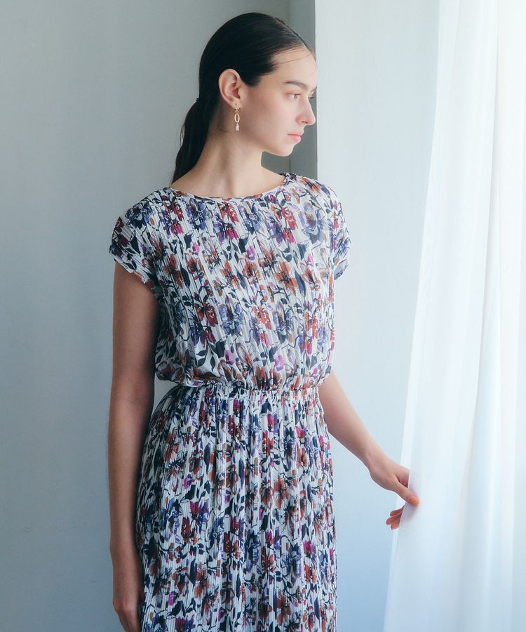 YECCA VECCA「フラワー柄プリーツワンピース」|ワンピース|