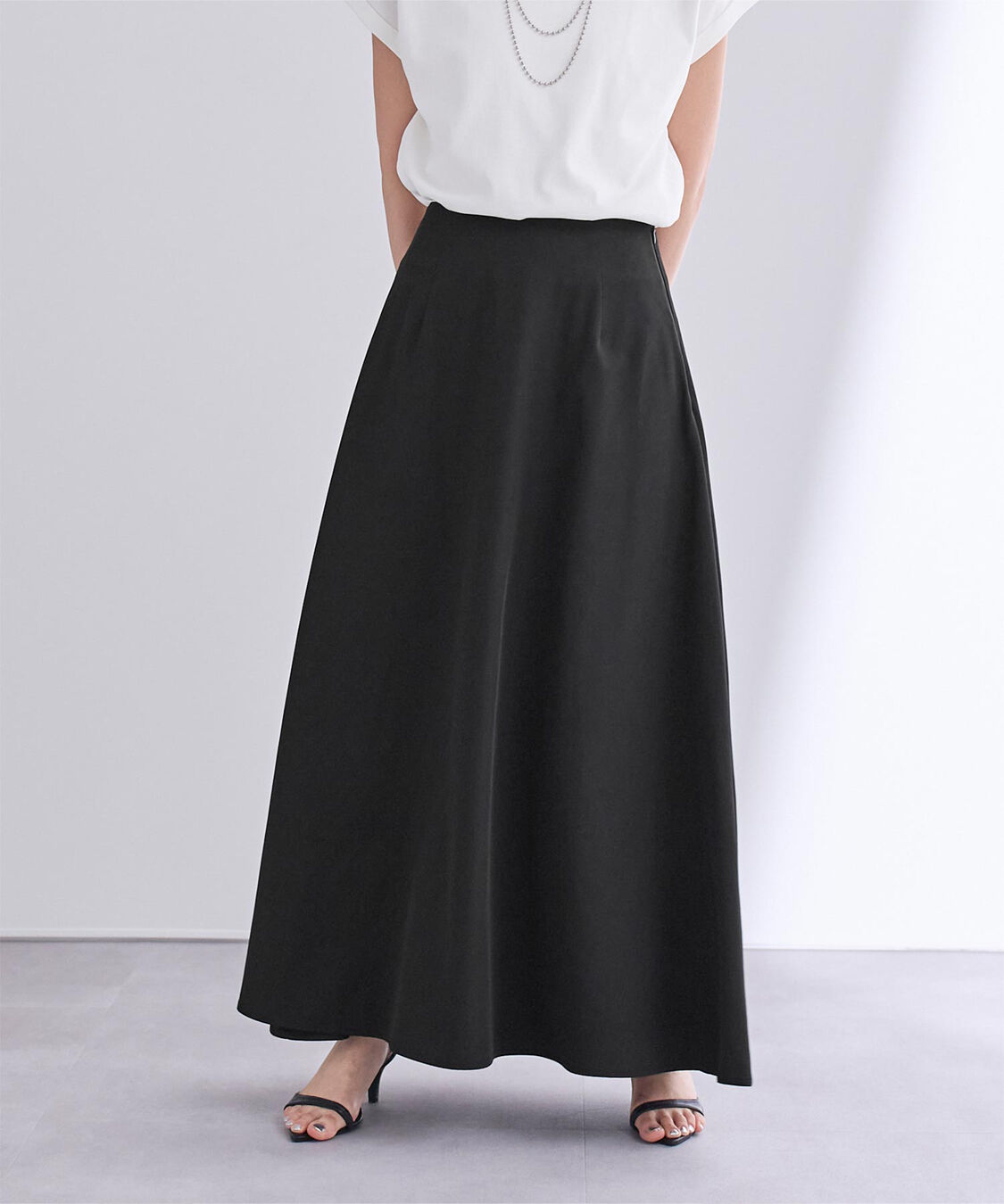 ur's「撥水フレアドレープスカート」|スカート|ブラック