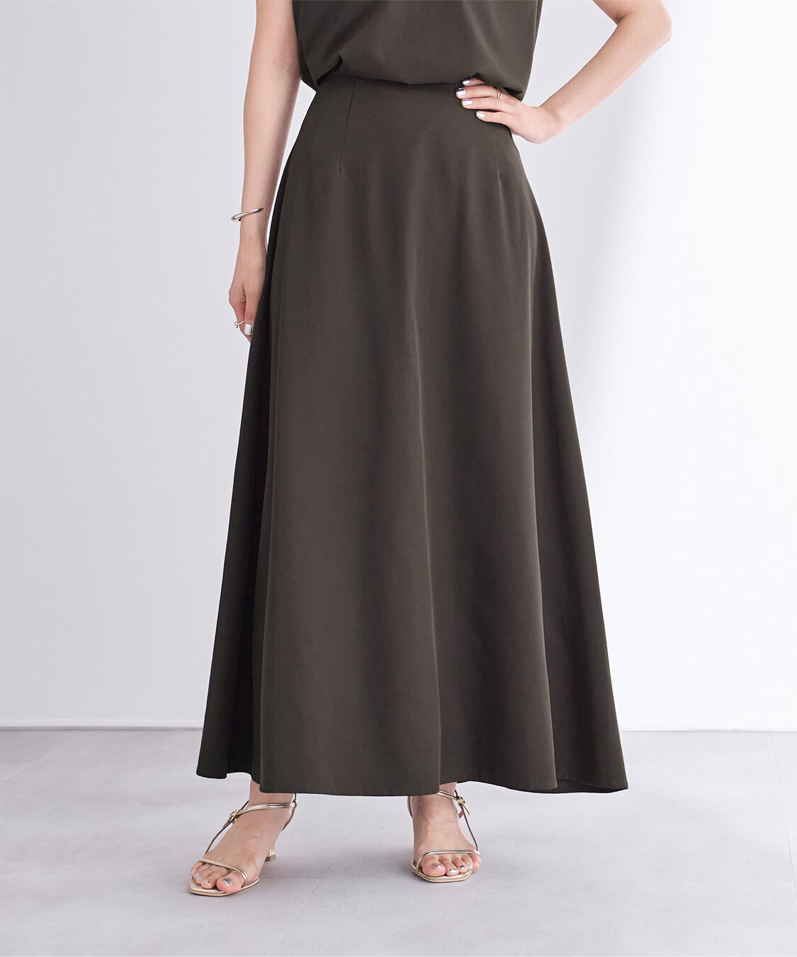 ur's「撥水フレアドレープスカート」|スカート|ブラウン