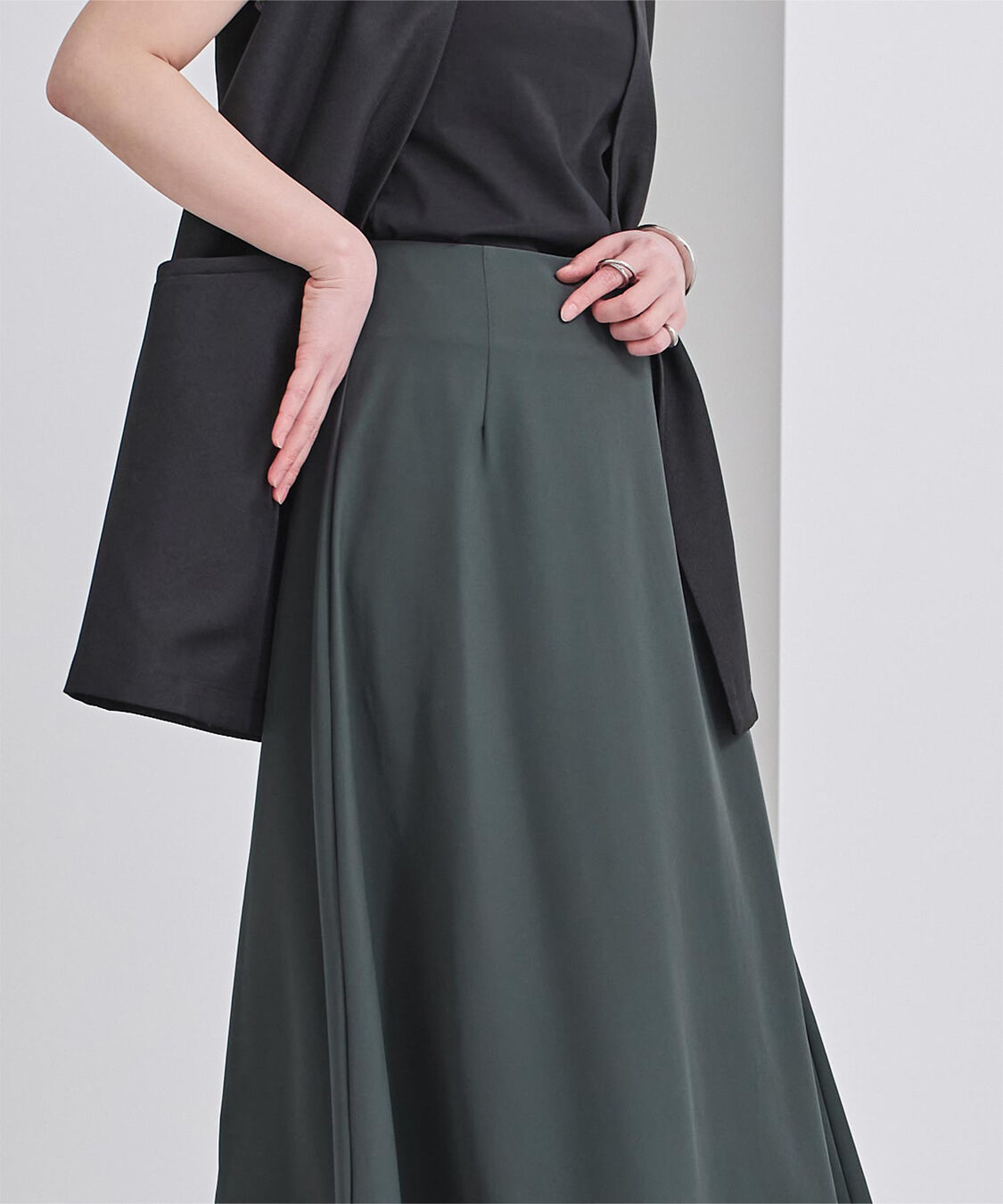 ur's「撥水フレアドレープスカート」|スカート|