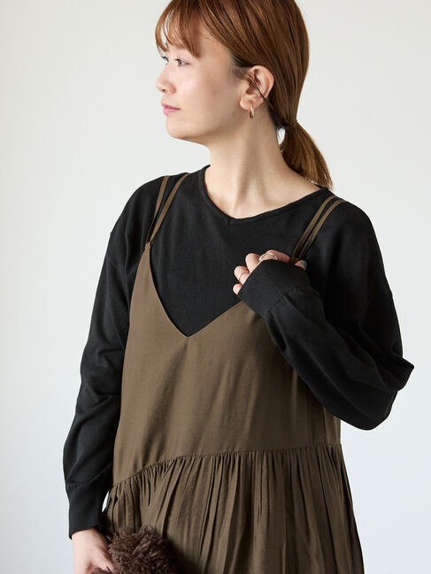 Lugnoncure「もちもちVネックニット」|ニット・セーター|ブラック