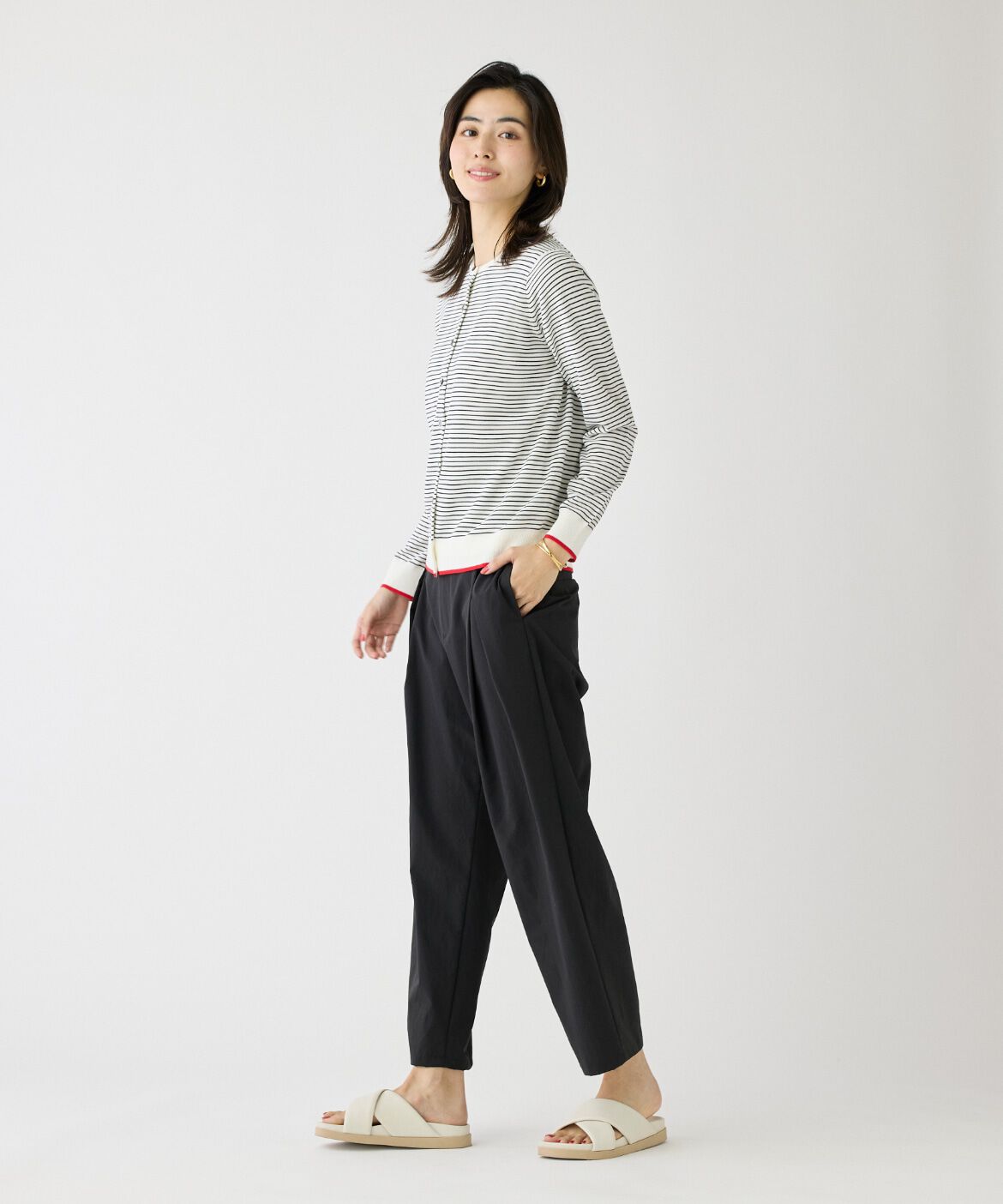 DAY by DAY it&rsquo;s international「バレルシルエットカーヴィパンツ」|スラックス|