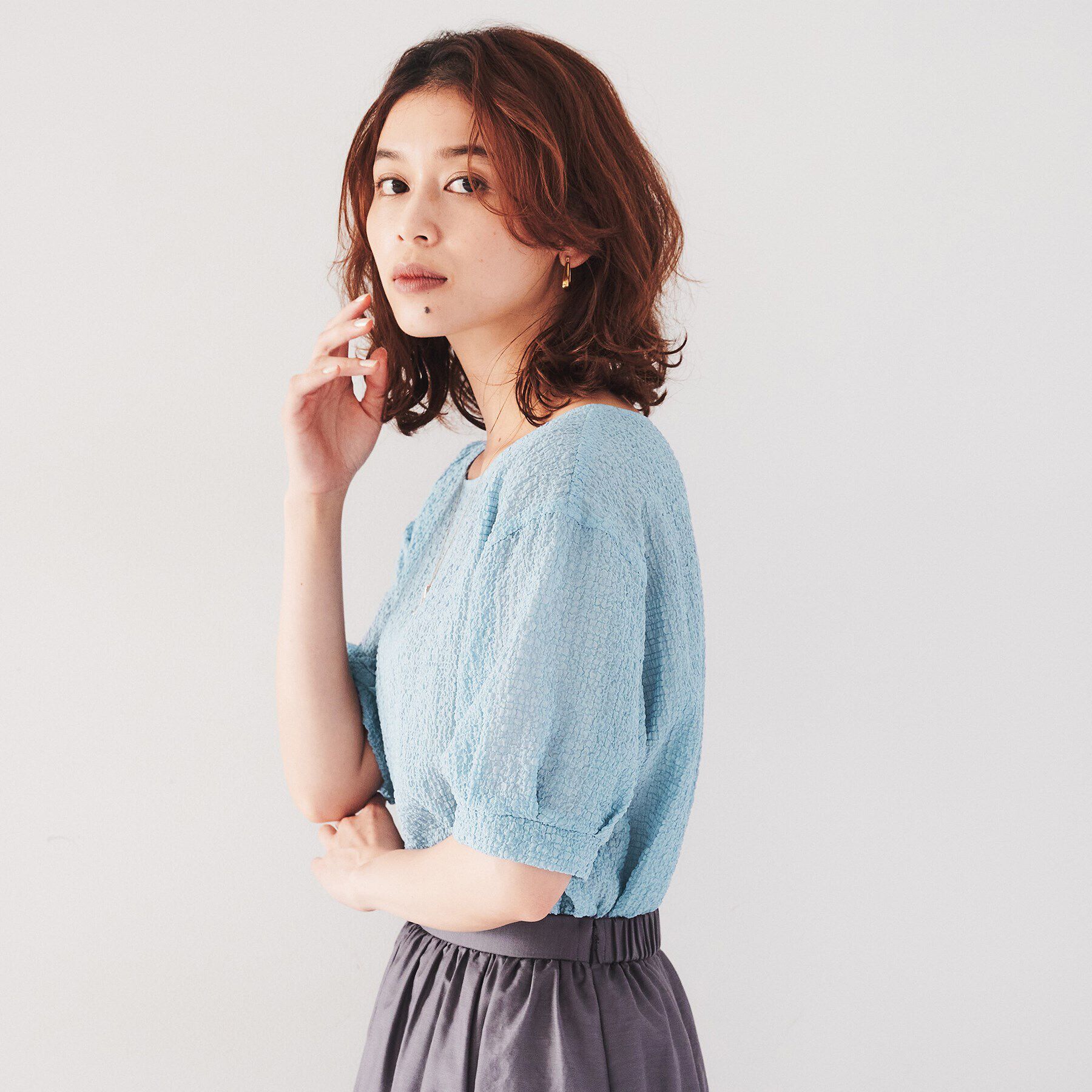 UNTITLED「【シアー/ストレッチ/凹凸素材】バンピー袖コンシャスブラウス」|シャツ・ブラウス|