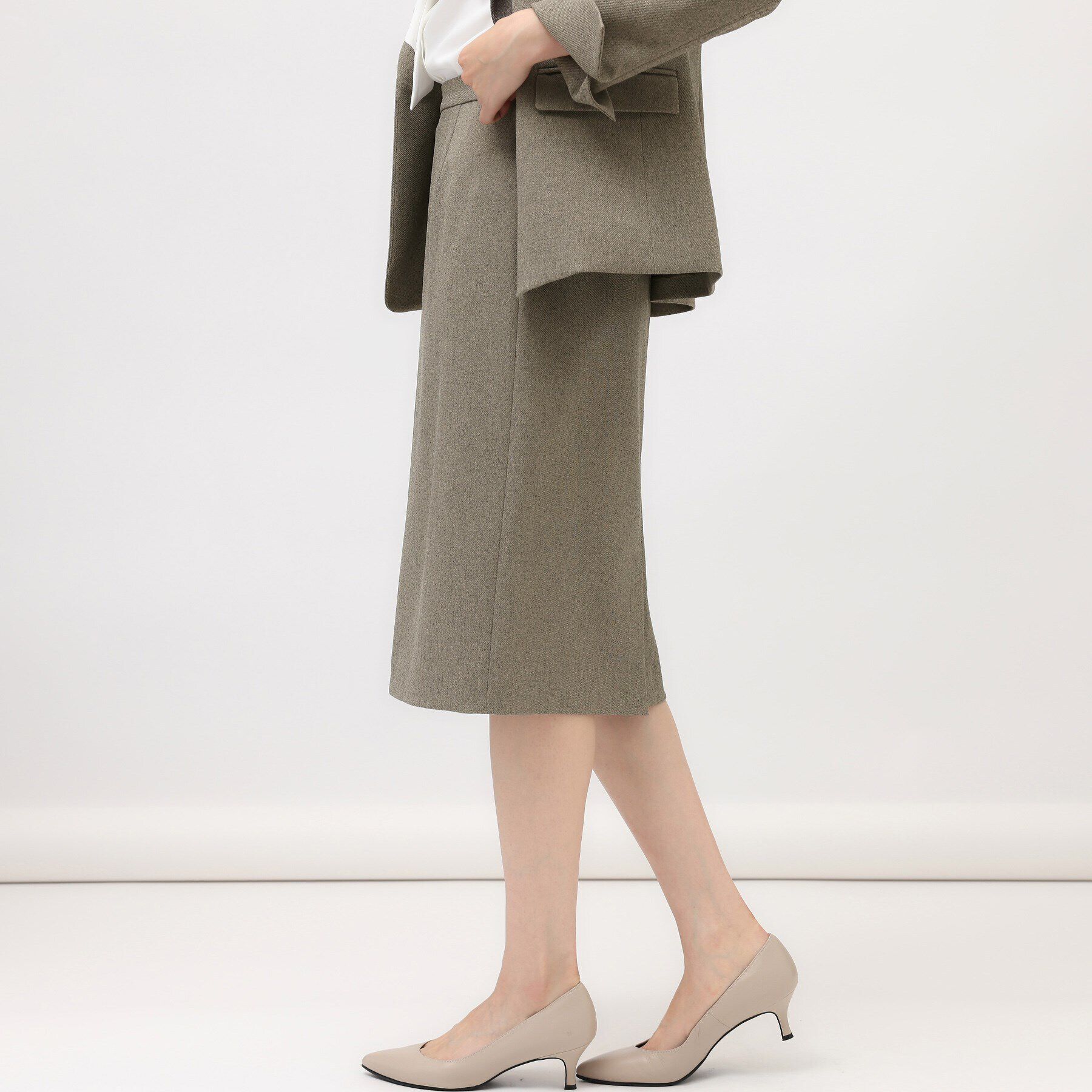 UNTITLED「【通勤スーツ/入卒/セレモニー】ウーステッドカルゼ タイトスカート」|スカート|