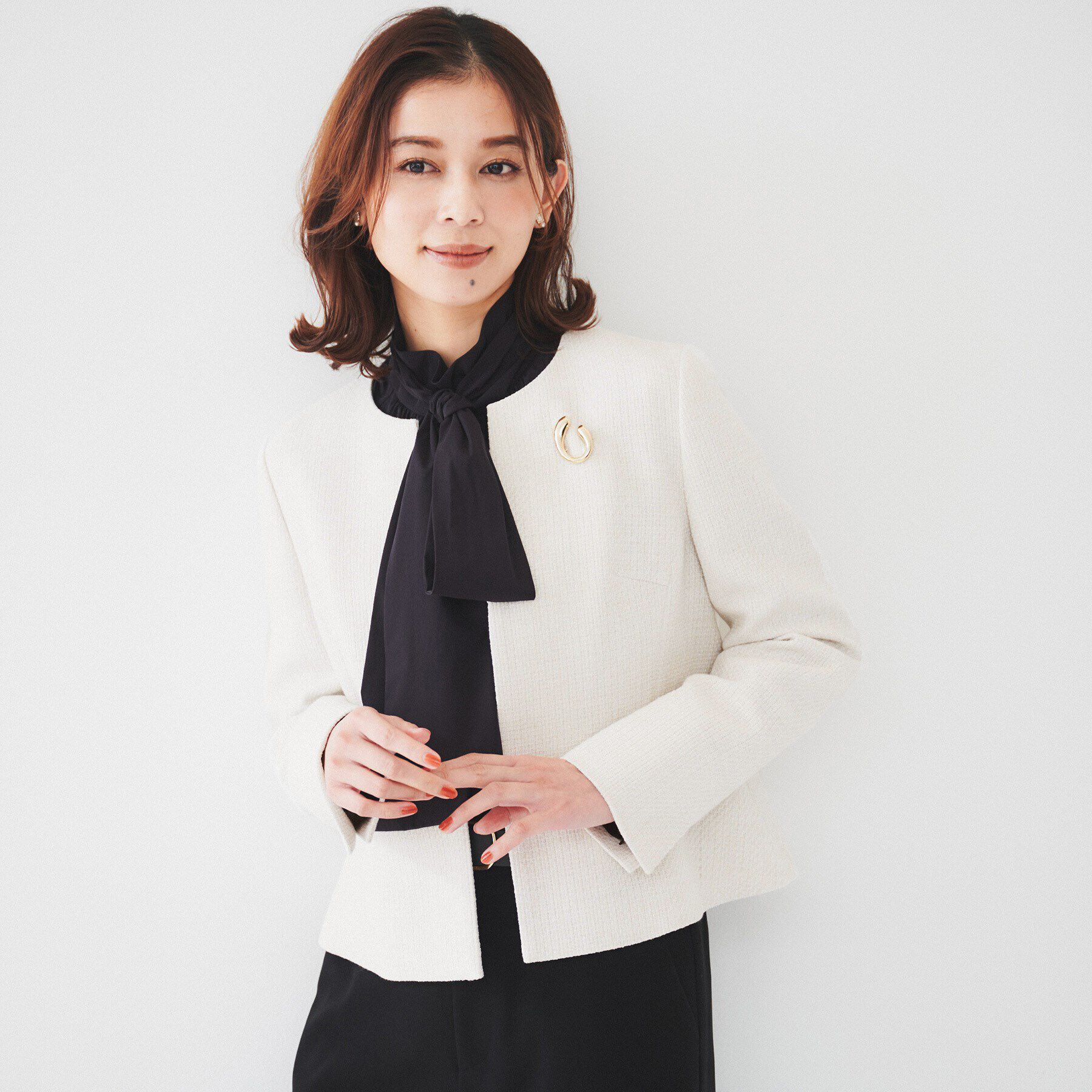 UNTITLED「【通勤】ツイード ペプラムジャケット」|ノーカラージャケット|グレージュ(450)