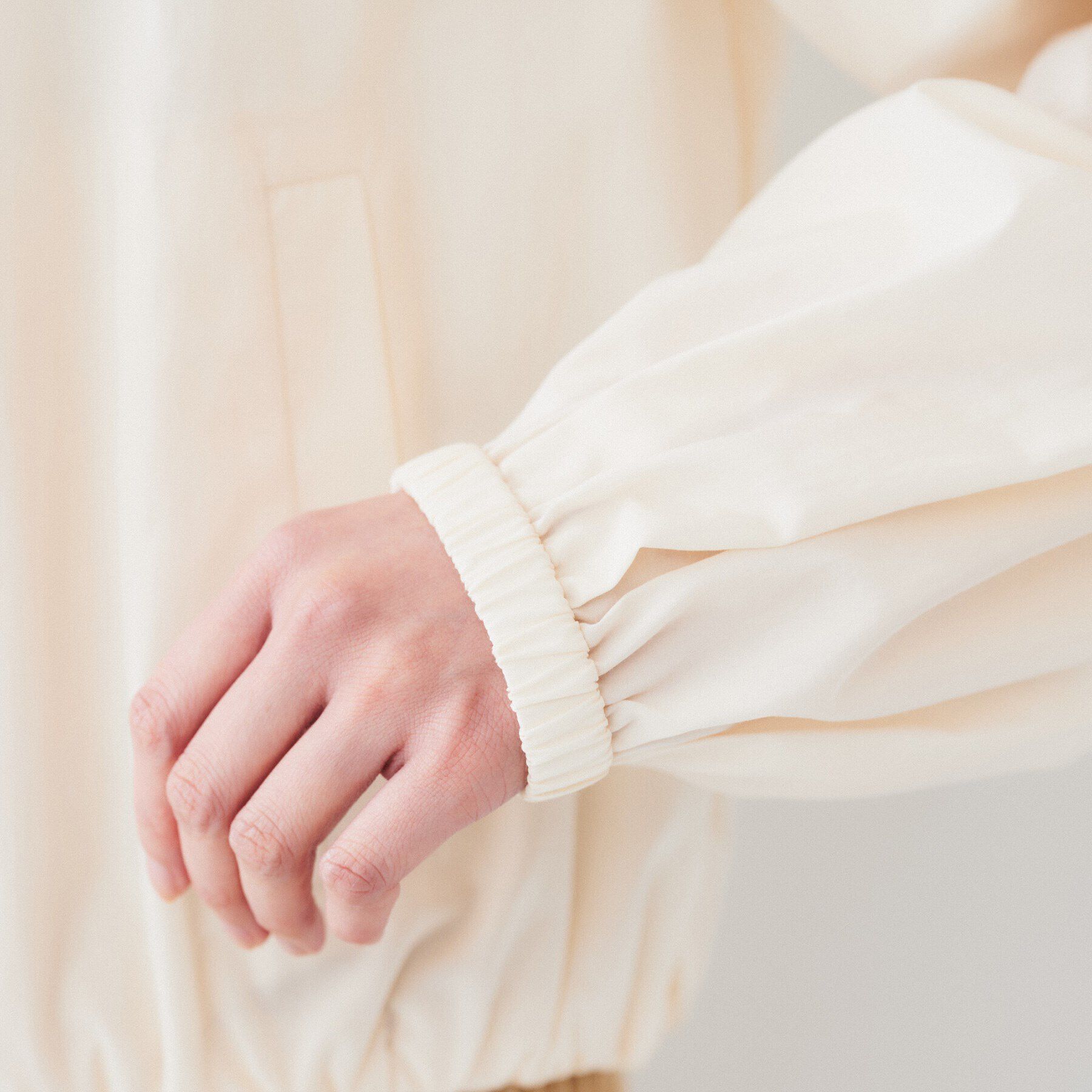 UNTITLED「【春の軽羽織り】ボリューム袖 ノーカラーブルゾン」|ブルゾン・スタジャン|