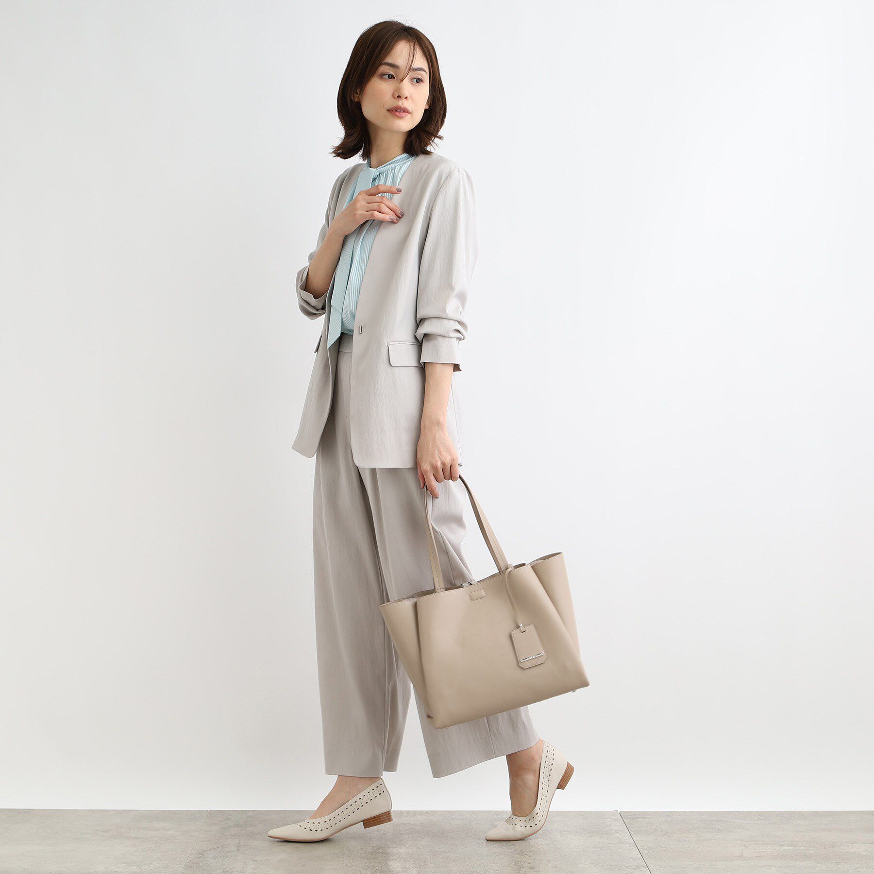 INDIVI「【セレモニー/入卒/A4収納可能】タックキャリアBAG」|トートバッグ|