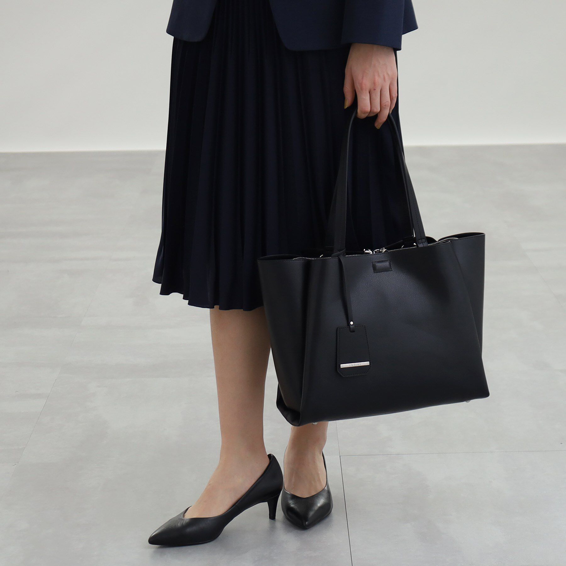 INDIVI「【セレモニー/入卒/A4収納可能】タックキャリアBAG」|トートバッグ|