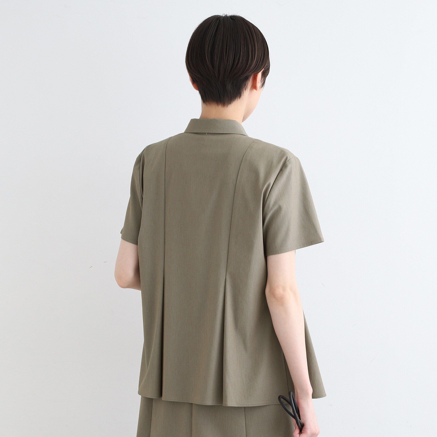 INDIVI「【洗える／UVケア／接触冷感／SETUP可能】麻混切り替えデザインブラウス」|シャツ・ブラウス|