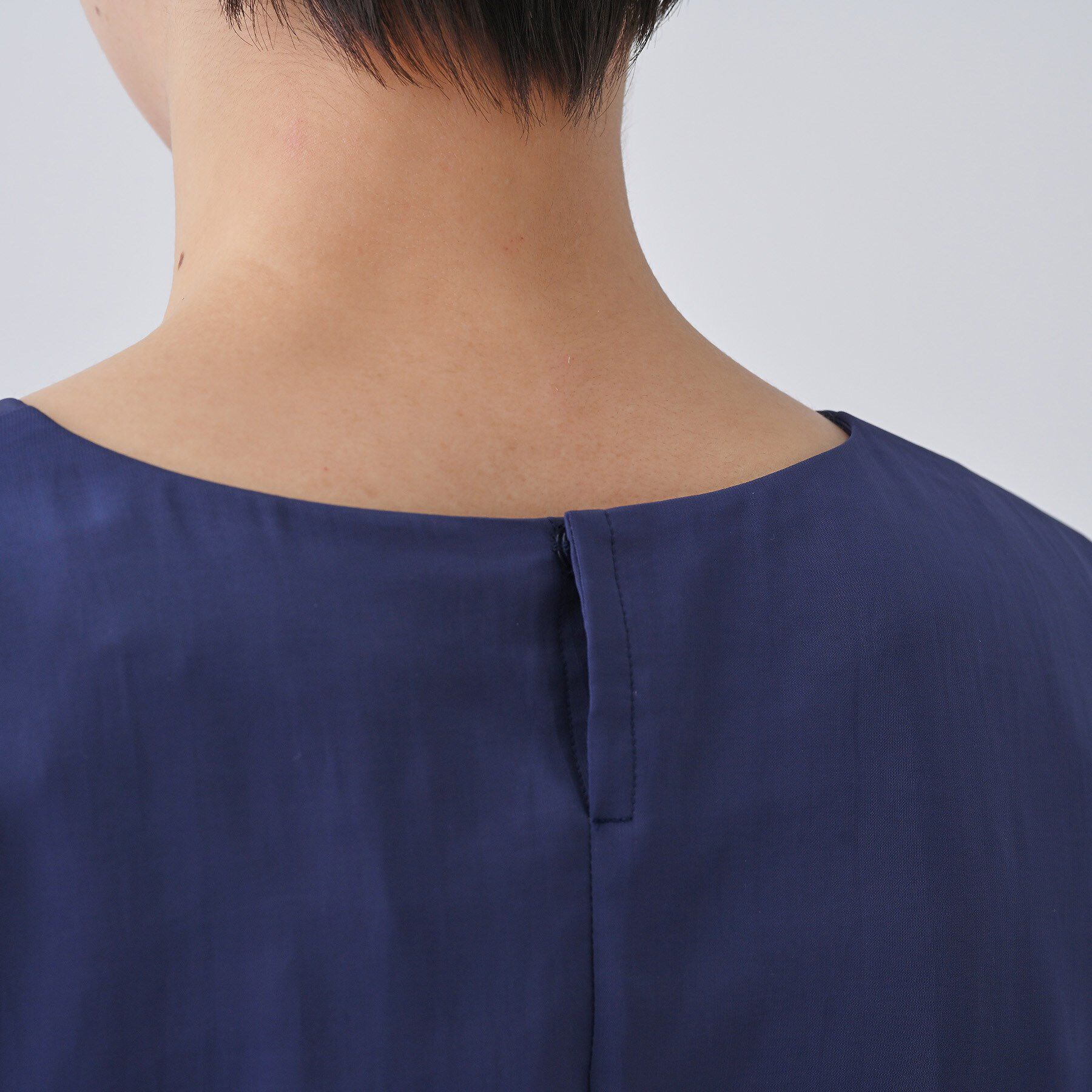 INDIVI「【通気性◎撥水／接触冷感／UVケア】ドルマンスリーブブラウス」|シャツ・ブラウス|