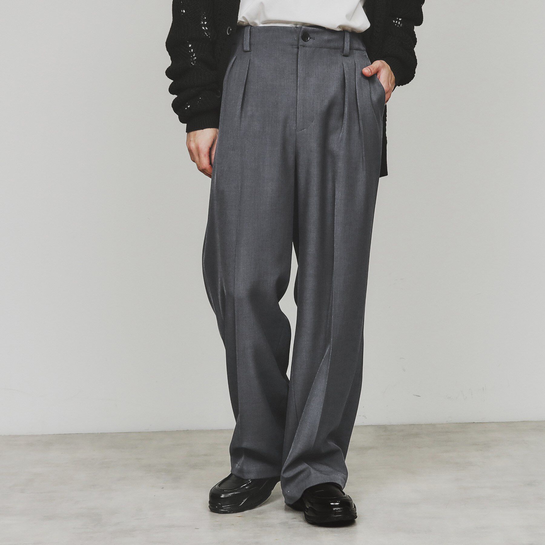 tk.TAKEO KIKUCHI「ワイドテーパードタックパンツ」|その他|