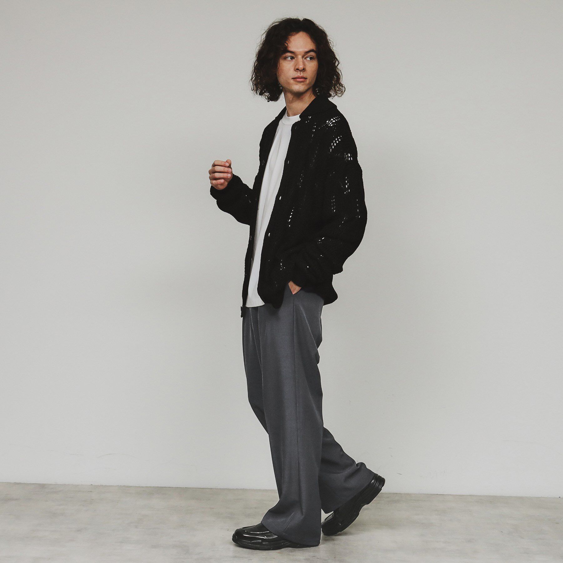 tk.TAKEO KIKUCHI「ワイドテーパードタックパンツ」|その他|