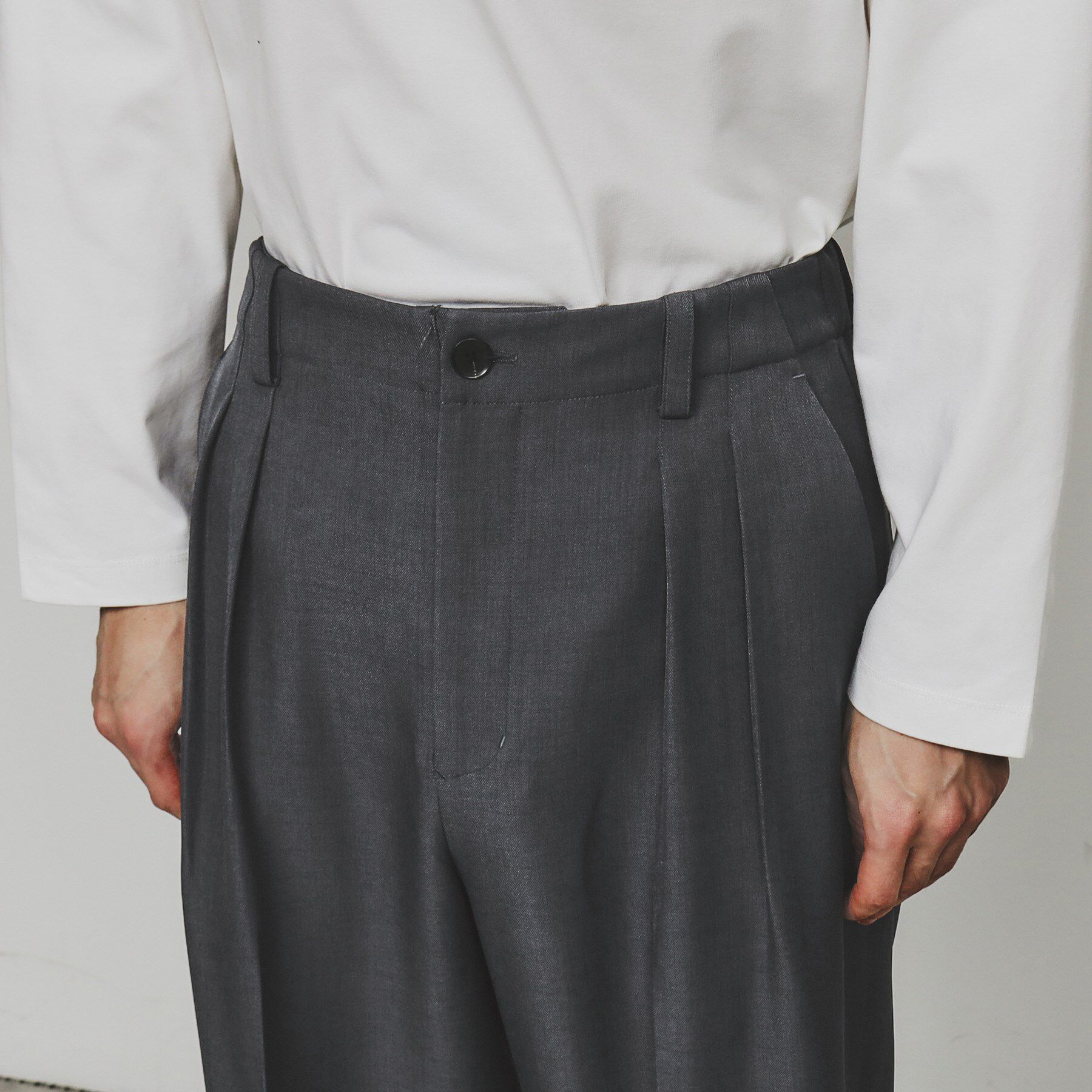 tk.TAKEO KIKUCHI「ワイドテーパードタックパンツ」|その他|