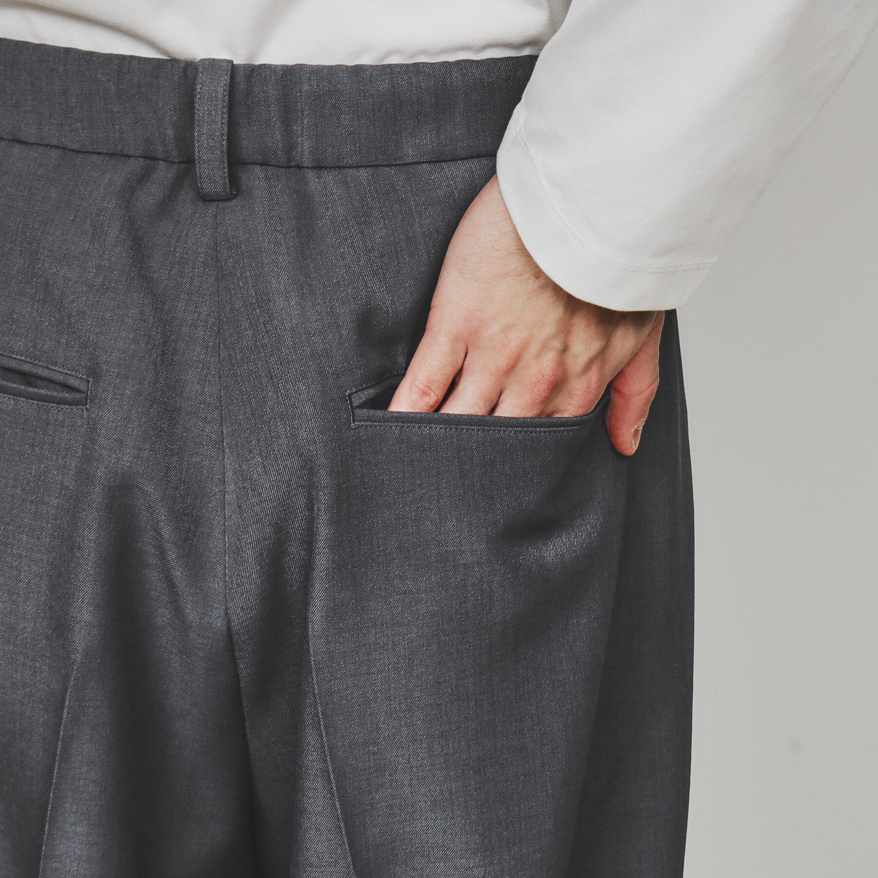 tk.TAKEO KIKUCHI「ワイドテーパードタックパンツ」|その他|