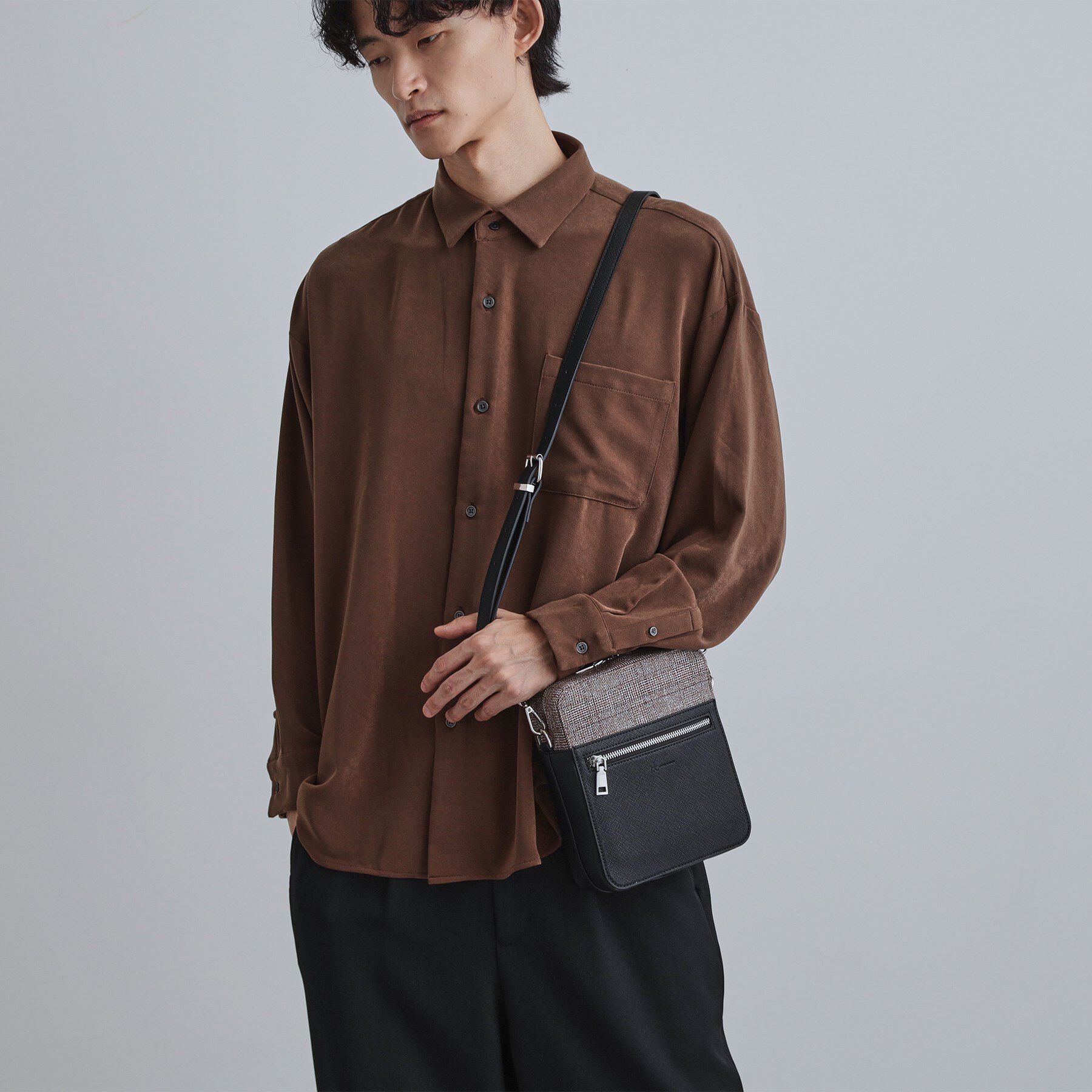 tk.TAKEO KIKUCHI「バイカラースクエアショルダーバッグ」|ショルダー・メッセンジャー|