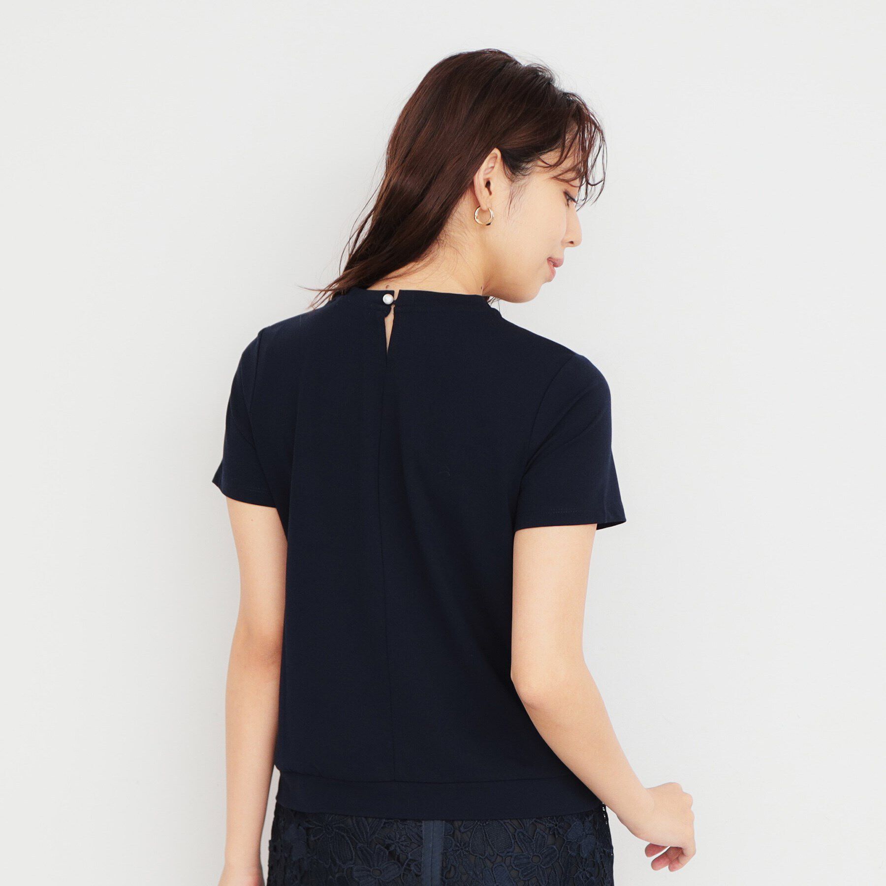 index「UV ストレッチポンチビジューネックトップス【接触冷感/洗濯機洗い可】」|Tシャツ・カットソー|