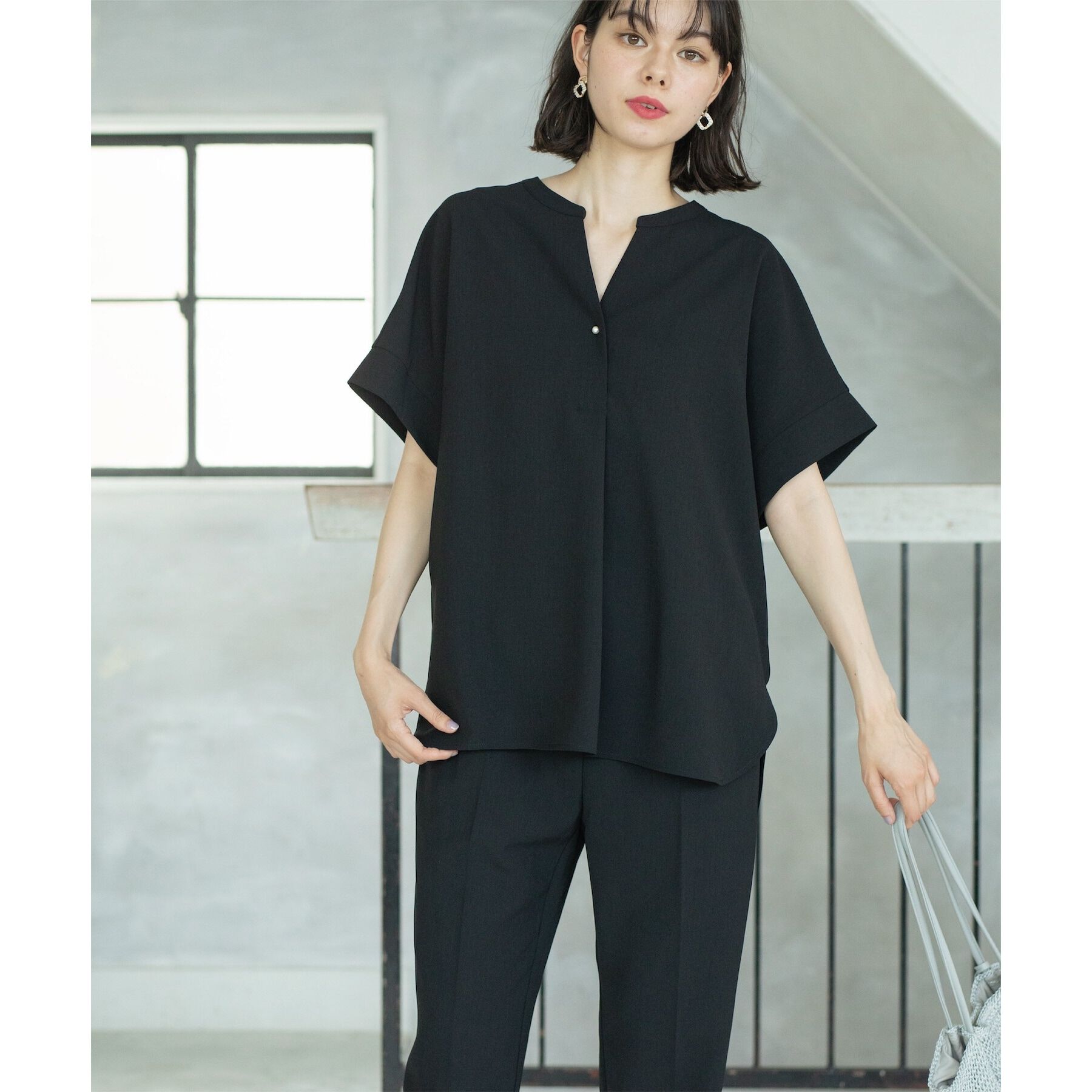 OPAQUE.CLIP「《SS-LLsize≫パール調ボタンスキッパーブラウス/セットアップ対応【防シワ/ストレッチ/抗ピル」|シャツ・ブラウス|