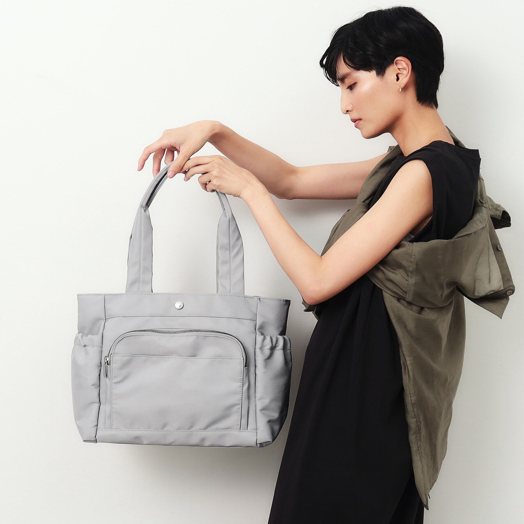 OPAQUE.CLIP「【撥水加工／マルチポケット／A4サイズ対応】フロントポケットデザインビッグトートバッグ」|トートバッグ|