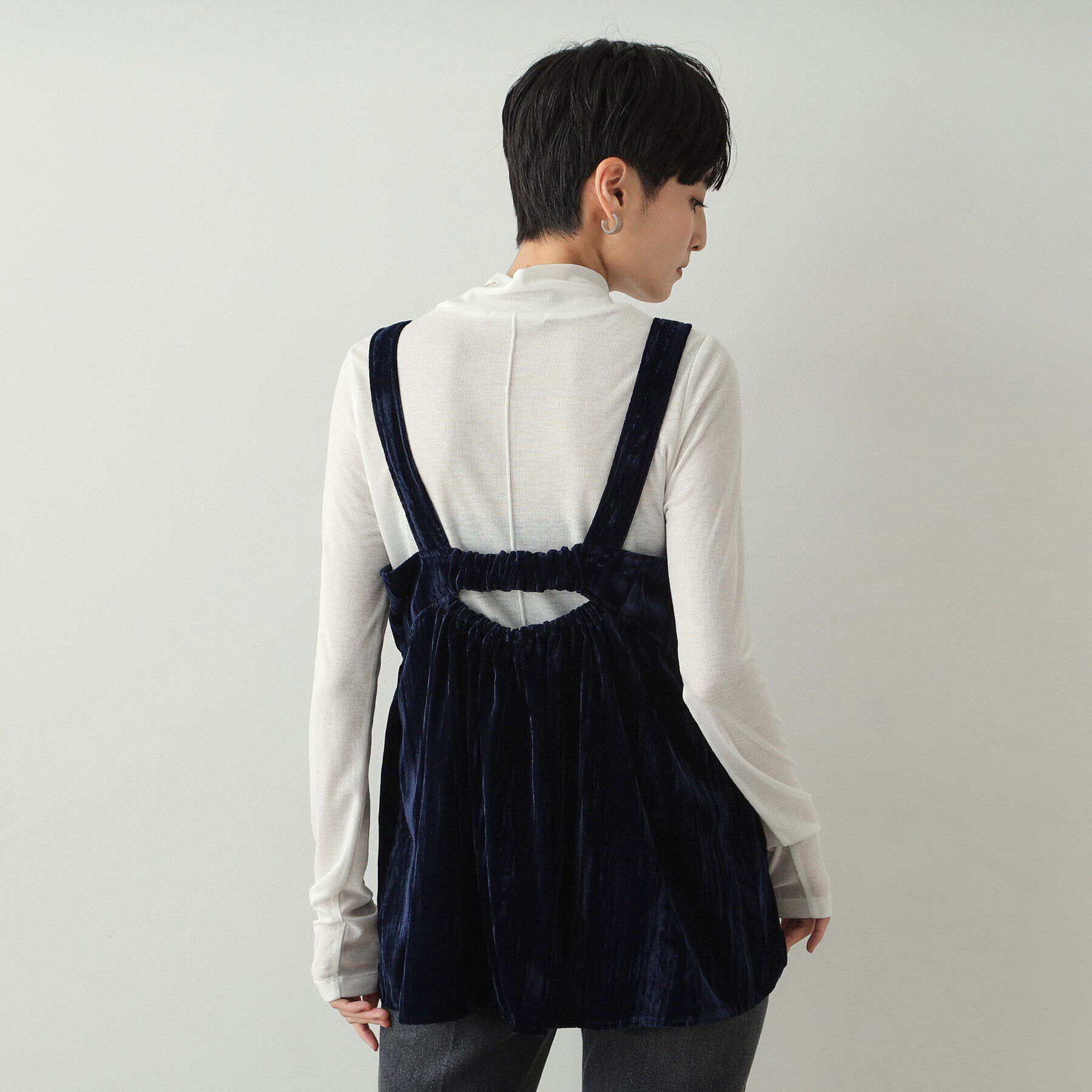 OPAQUE.CLIP「《美人百花掲載》クラッシュベロアキャミブラウス【洗濯機洗い可】」|シャツ・ブラウス|