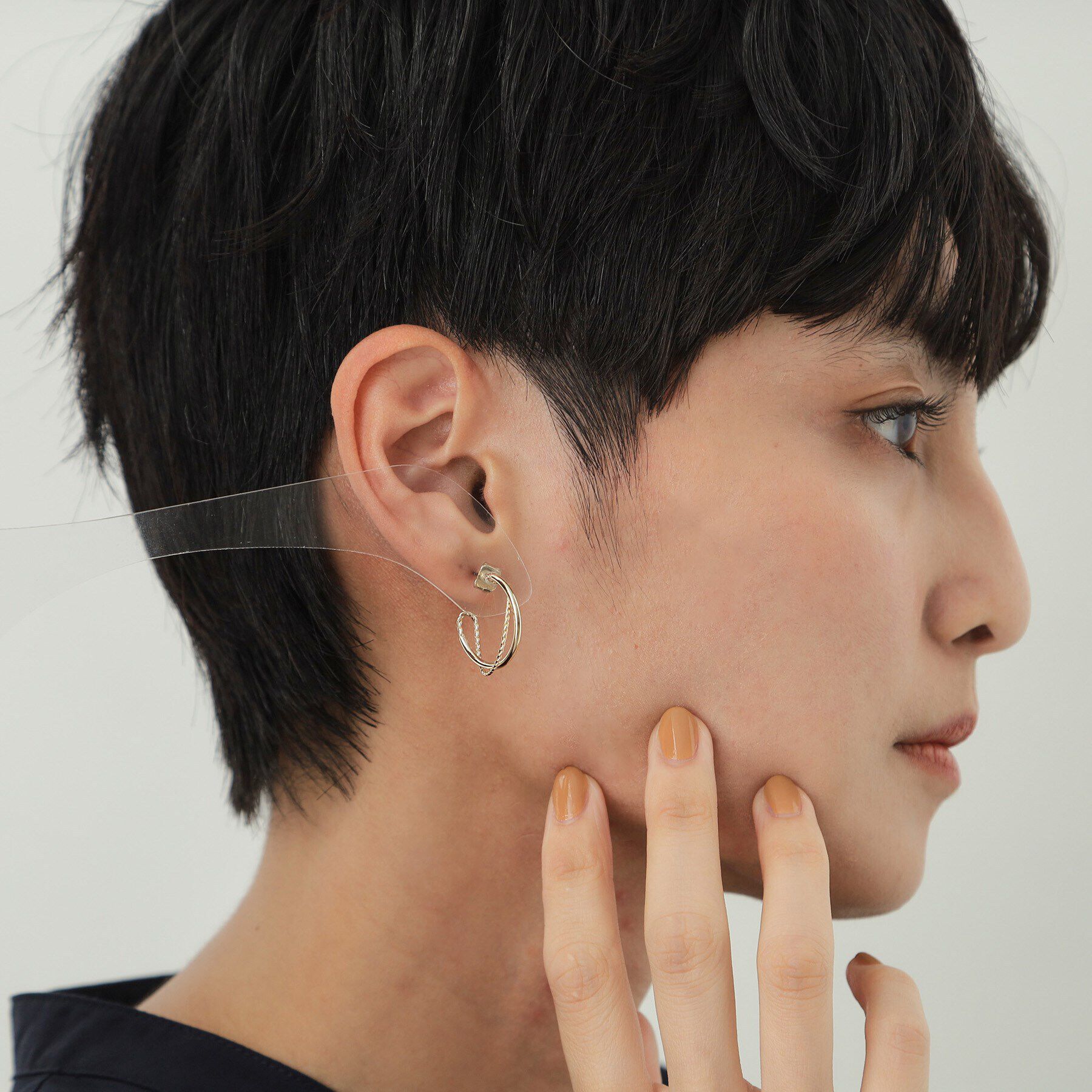 OPAQUE.CLIP「クロスフープピアス」|ピアス|